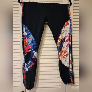 Athleta Hawaiian Print Leggings